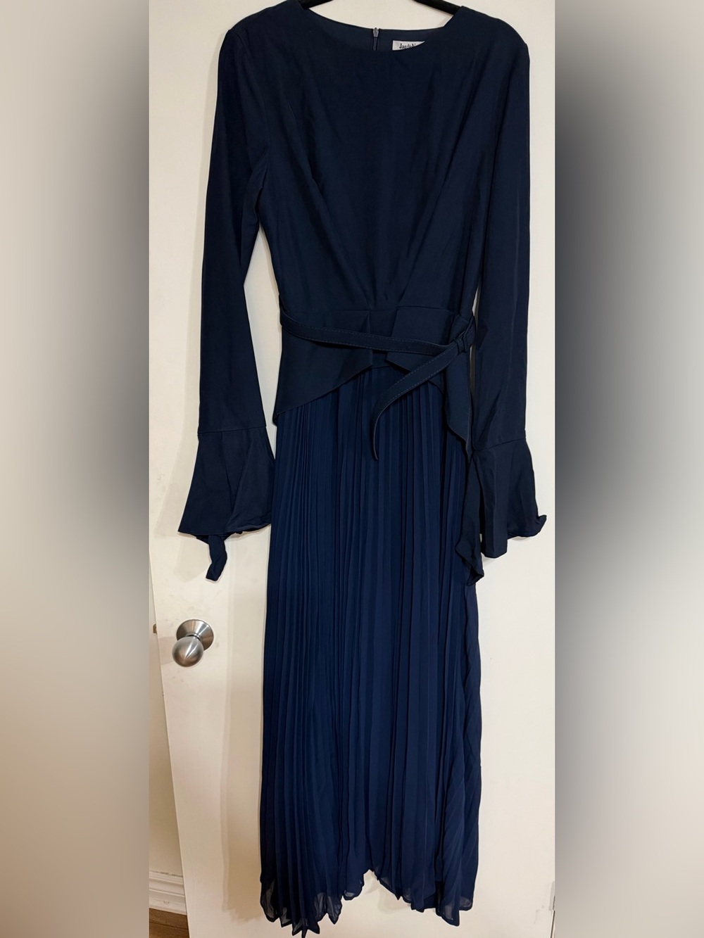 Long-Sleeve Navy Pleated Midi Dress with Waist Tie